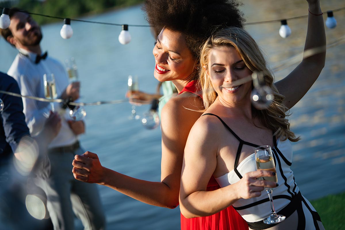 diverse-ethnic-friendship-party-dance-leisure-happ-2023-11-27-05-31-02-utc